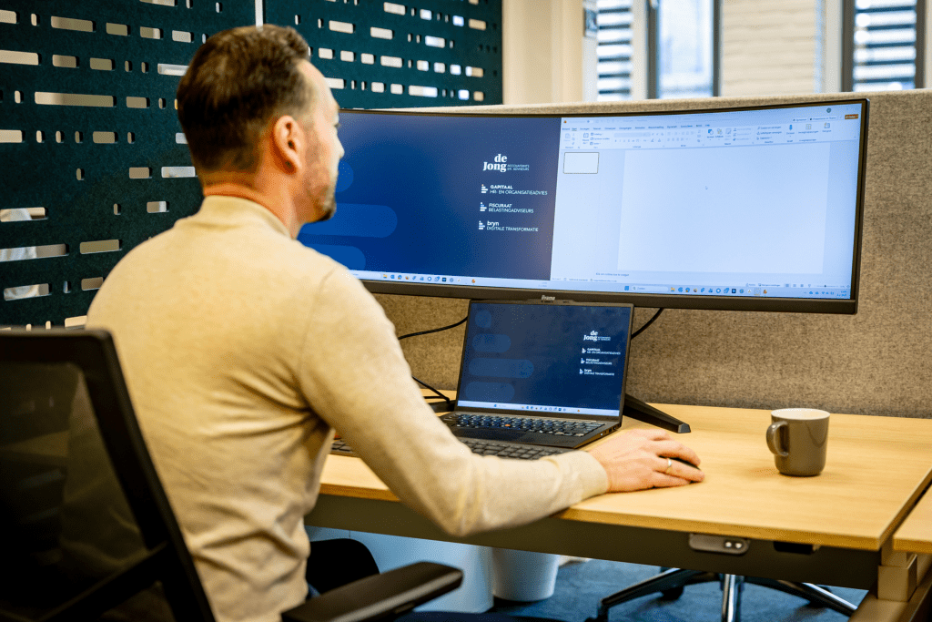 Gebruikelijk loon DGA: salaris best betaalde werknemer kan leidend zijn