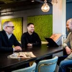 Waarom salarisgesprekken steeds moeilijker worden (en waarom veel mkb-bedrijven daar vanaf 2027 een probleem mee krijgen)